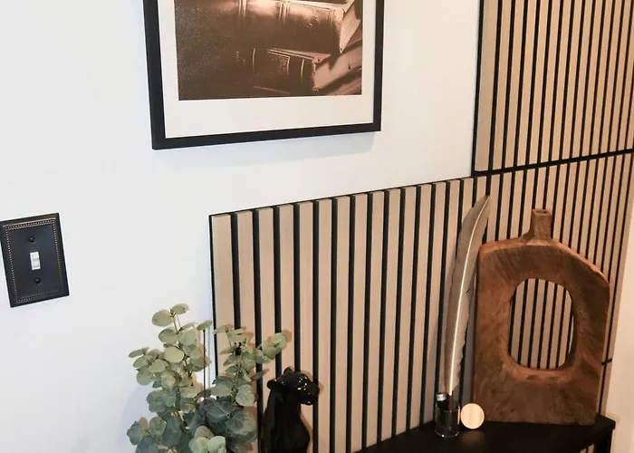 Holiday home Brand New King Suite| Movie/game Room| Coffee Bar Pittsburgh